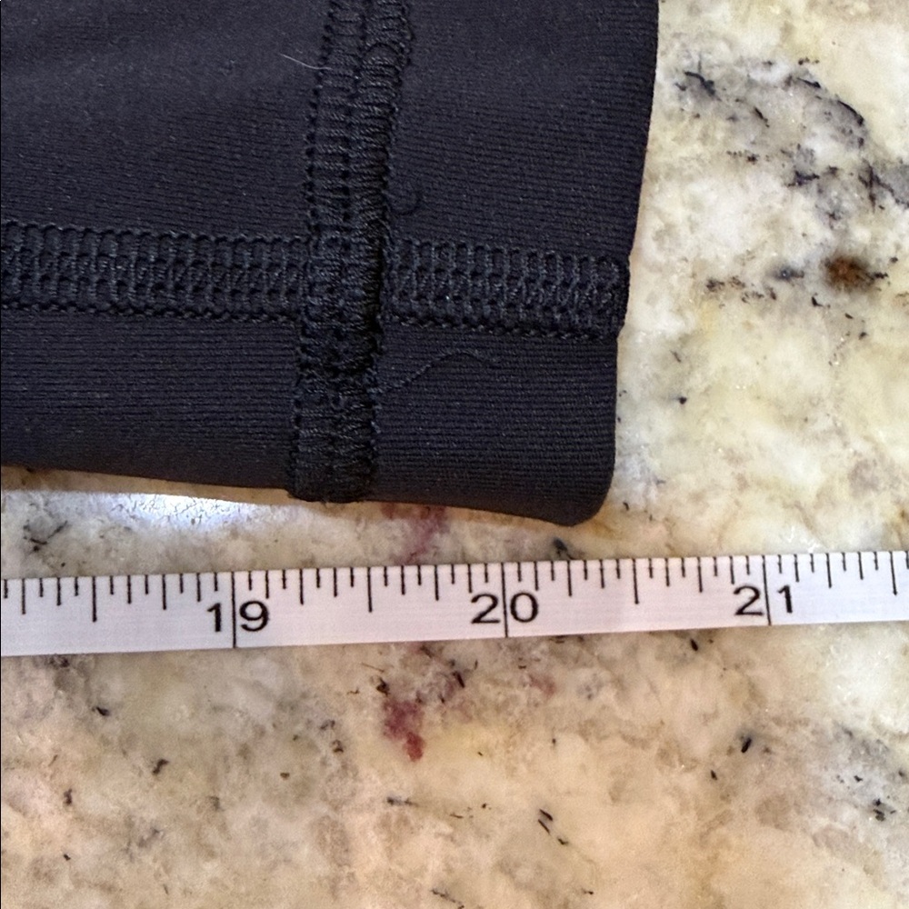 Lululemon Pace Rival Crop 22" Black Luxtreme Leggings Size 4 - Picture 9 of 9